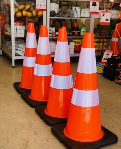 CONOS VIALES DE SEGURIDAD 