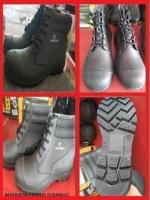 ????BOTA CORTA DE PVC PUNTA DE ACERO????