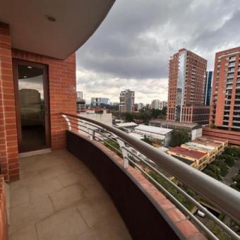 Apartamento en Alquiler en zona 10