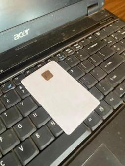 Venta de tarjetas de débito programadas.