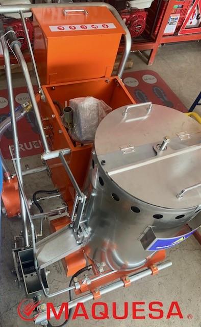 ¡MÁQUINA PINTALINEAS EN CALIENTE!