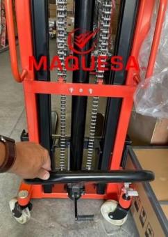 STACKER MANUAL 1.5 TONELADAS