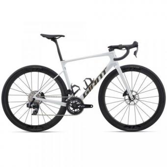 2026 Giant Defy Advanced Pro 1 Road Bike (KINGCYCLESPORT)