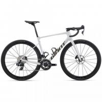 2026 Giant Defy Advanced Pro 1 Road Bike (KINGCYCLESPORT)